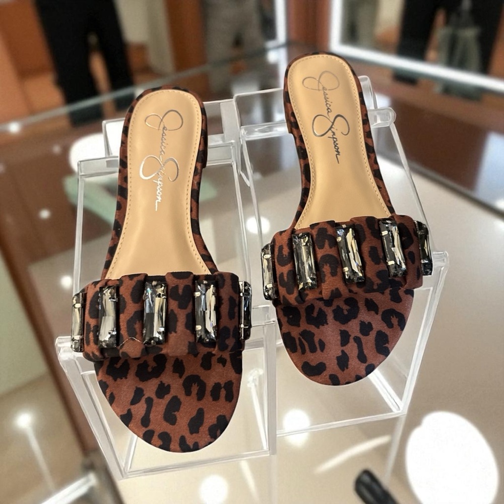 New In Box Jessica Simpson Safari Print Micro Slides| 6M